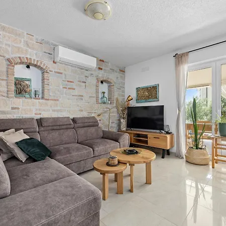 Villa Javor *